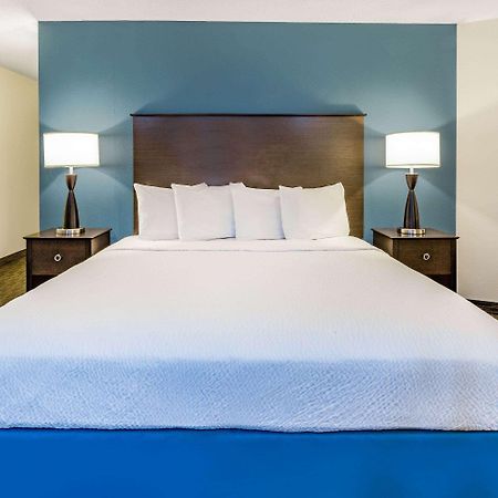 Americinn By Wyndham Hotel And Suites Long Lake Екстер'єр фото