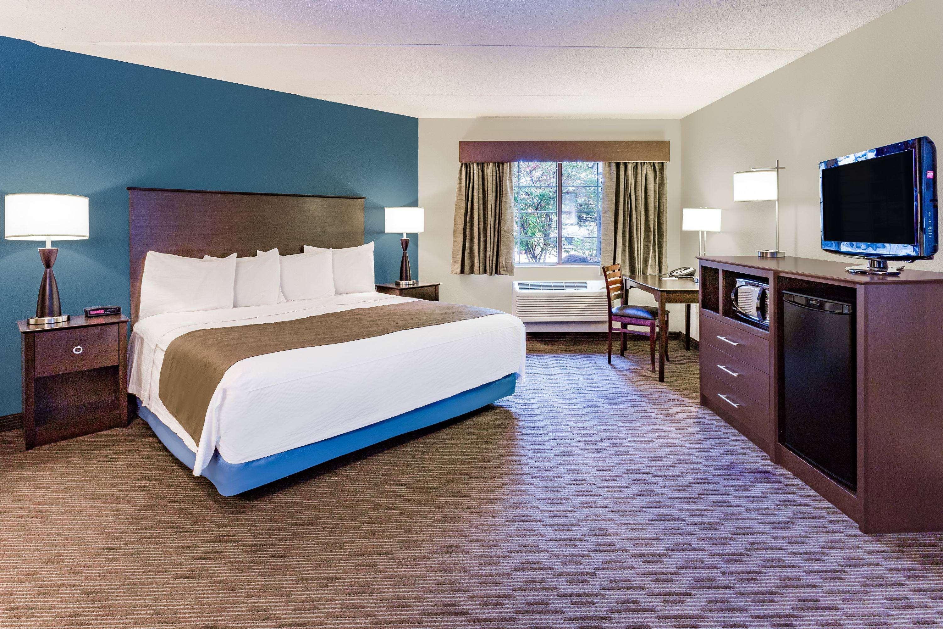 Americinn By Wyndham Hotel And Suites Long Lake Екстер'єр фото