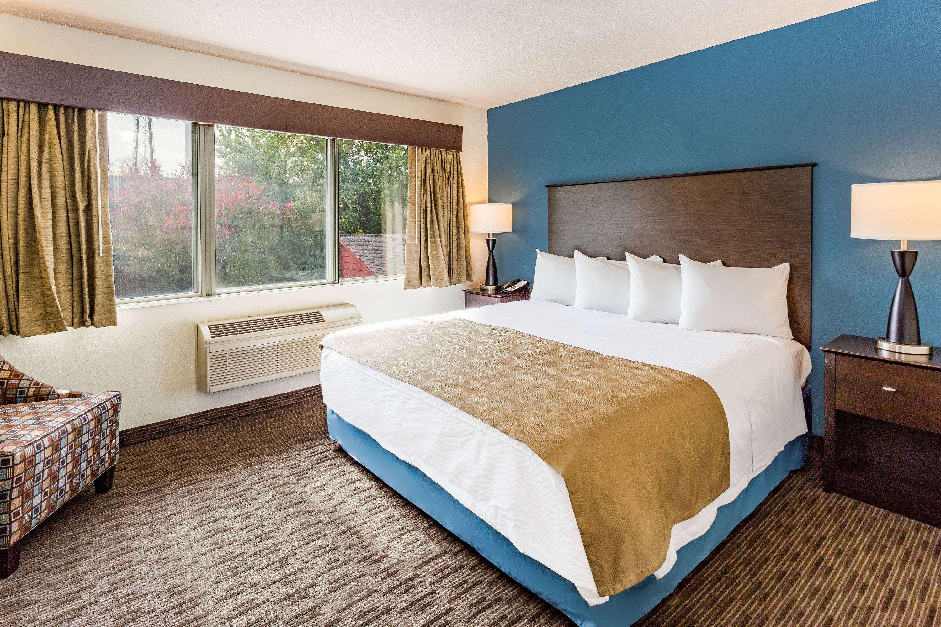 Americinn By Wyndham Hotel And Suites Long Lake Екстер'єр фото