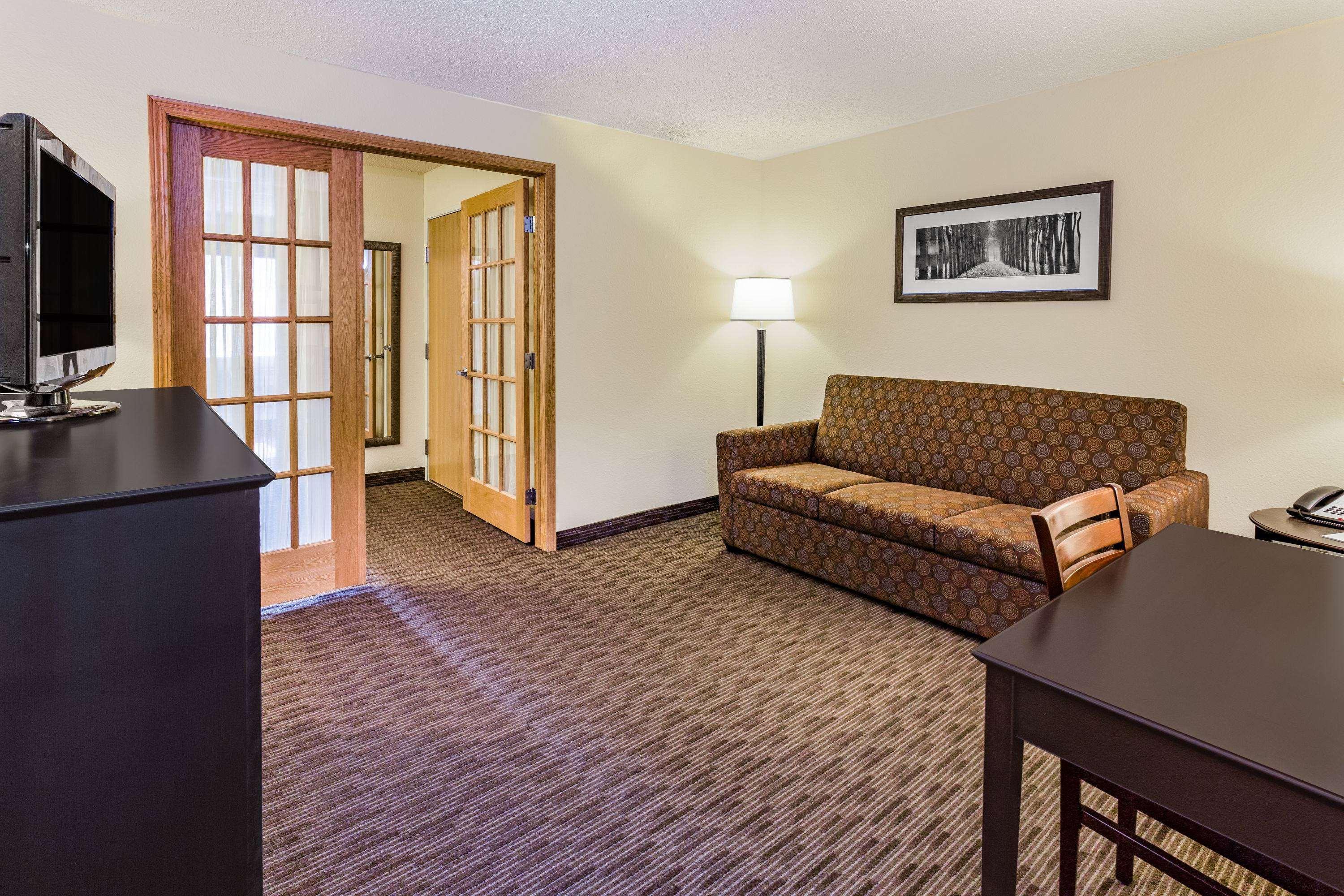 Americinn By Wyndham Hotel And Suites Long Lake Екстер'єр фото