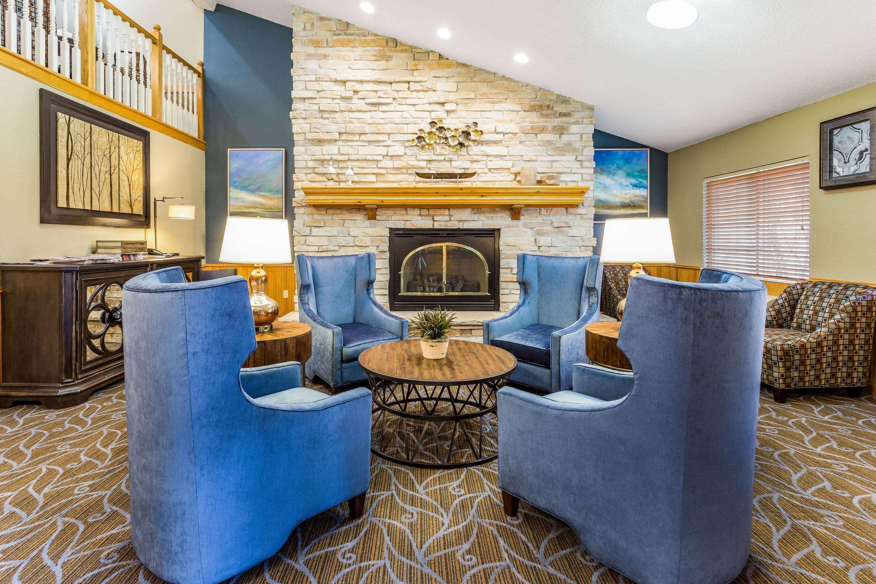 Americinn By Wyndham Hotel And Suites Long Lake Екстер'єр фото